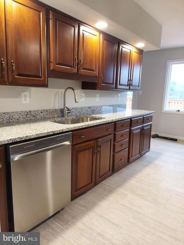 388 BOWLING GREEN RD, Front Royal, VA 22630