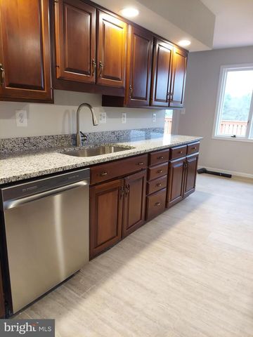 388 BOWLING GREEN RD, Front Royal, VA 22630