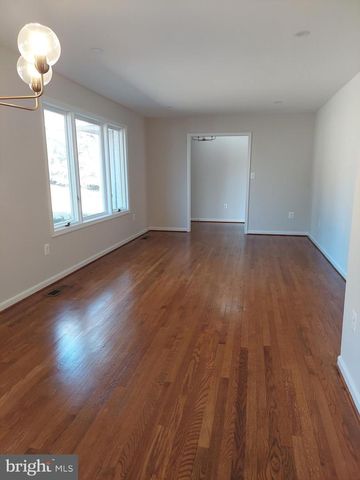 388 BOWLING GREEN RD, Front Royal, VA 22630