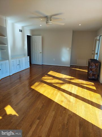 388 BOWLING GREEN RD, Front Royal, VA 22630