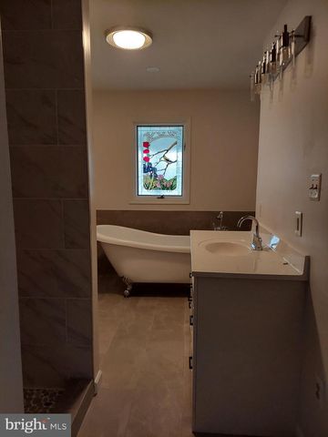 388 BOWLING GREEN RD, Front Royal, VA 22630