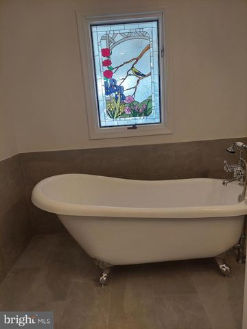 388 BOWLING GREEN RD, Front Royal, VA 22630