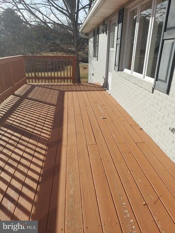 388 BOWLING GREEN RD, Front Royal, VA 22630