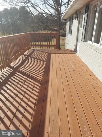 388 BOWLING GREEN RD, Front Royal, VA 22630