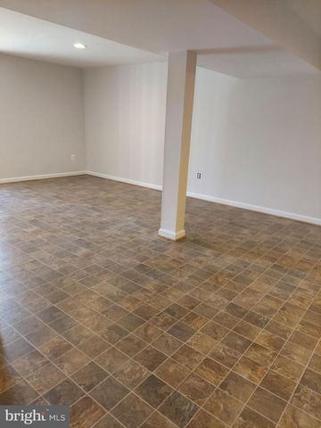 388 BOWLING GREEN RD, Front Royal, VA 22630