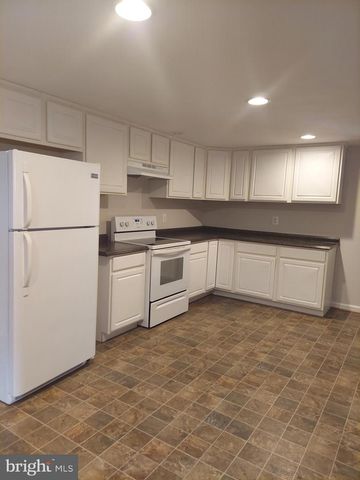 388 BOWLING GREEN RD, Front Royal, VA 22630