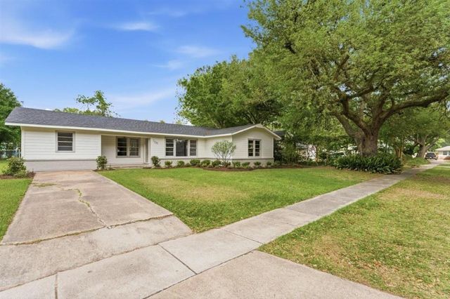 104 Windsor Drive, Lake Charles, LA 70605