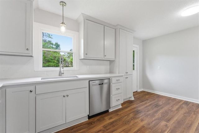 104 Windsor Drive, Lake Charles, LA 70605