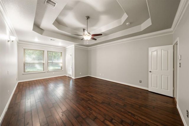 1019 Monarch Oak Drive, Magnolia, TX 77354