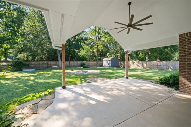 1019 Monarch Oak Drive, Magnolia, TX 77354