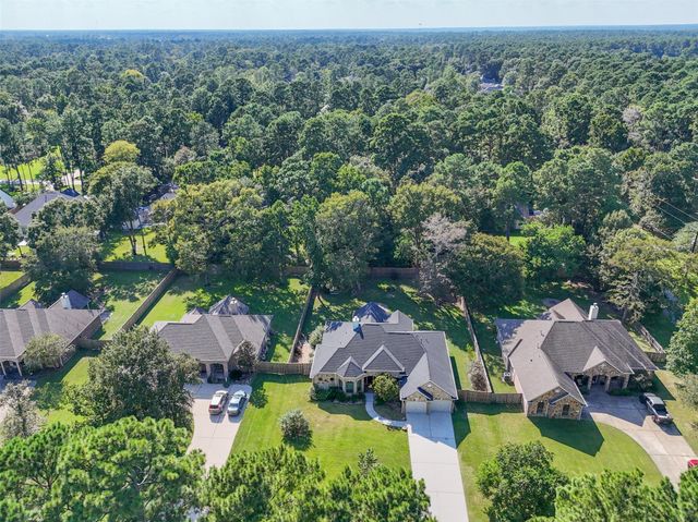 1019 Monarch Oak Drive, Magnolia, TX 77354