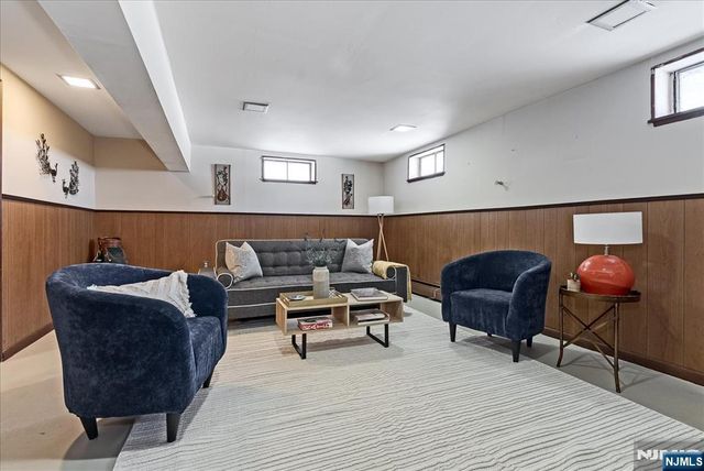 30 Andover Place, Bloomfield, NJ 07003