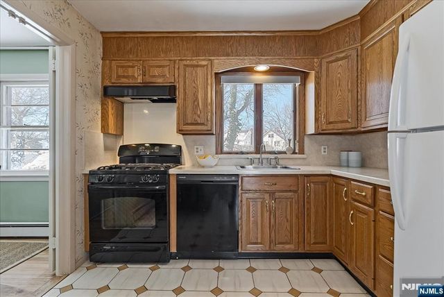 30 Andover Place, Bloomfield, NJ 07003