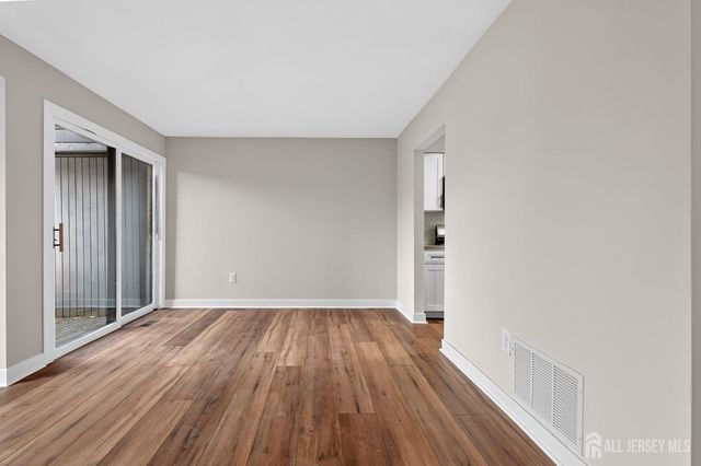 172 Nathan Drive, North Brunswick, NJ 08902