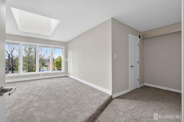 172 Nathan Drive, North Brunswick, NJ 08902