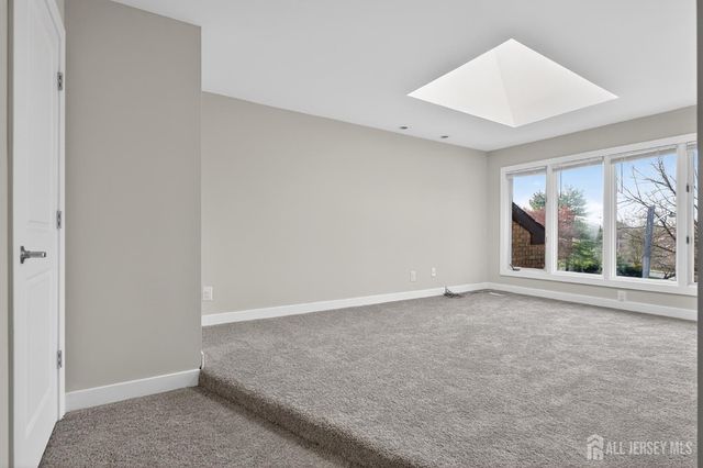 172 Nathan Drive, North Brunswick, NJ 08902