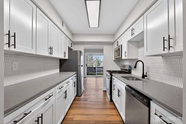 172 Nathan Drive, North Brunswick, NJ 08902