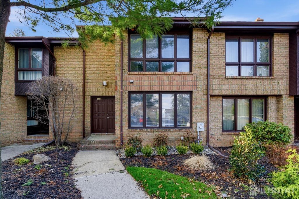 172 Nathan Drive, North Brunswick, NJ 08902