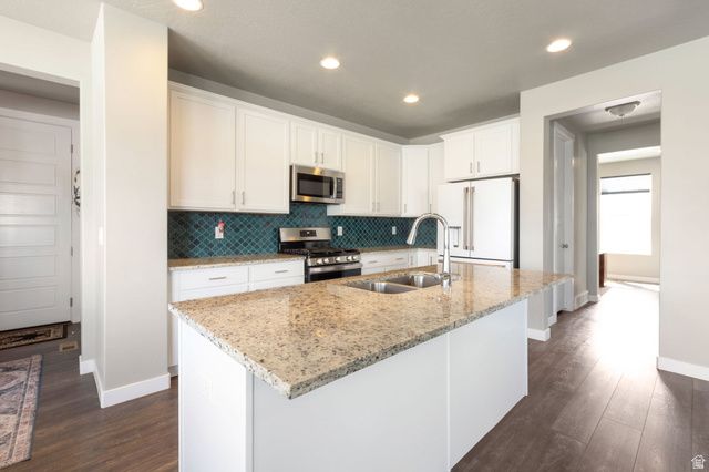 2949 S GRAHAM PEAK DR, Magna, UT 84044