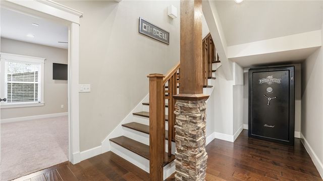 2413 N Autumn View Drive, Fayetteville, AR 72701