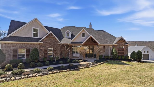 2413 N Autumn View Drive, Fayetteville, AR 72701