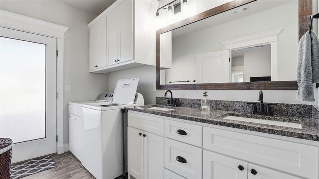 2413 N Autumn View Drive, Fayetteville, AR 72701