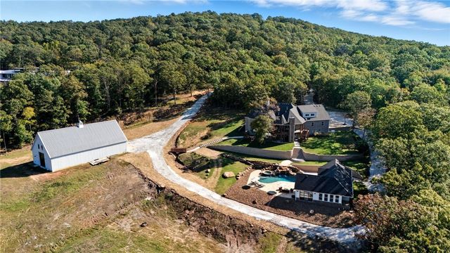 2413 N Autumn View Drive, Fayetteville, AR 72701