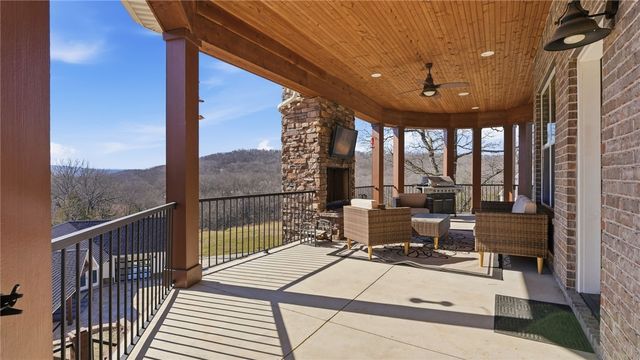 2413 N Autumn View Drive, Fayetteville, AR 72701