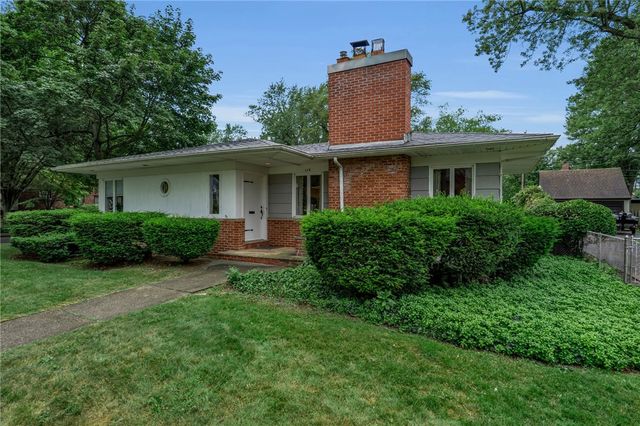 114 Burbank Drive, Amherst, NY 14226