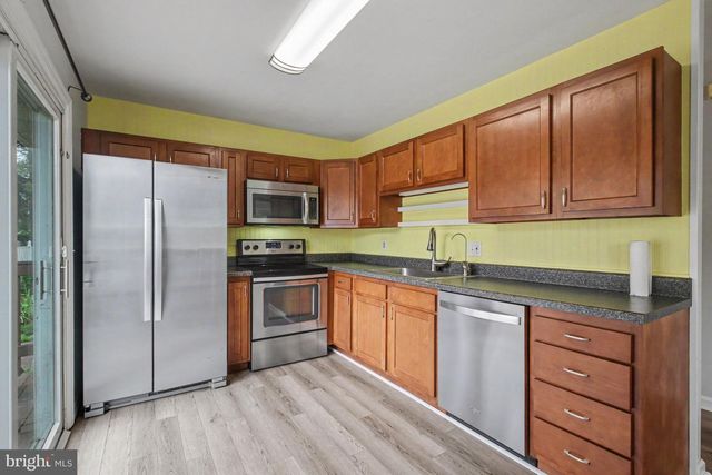 541 GOLDEN ST, Lititz, PA 17543