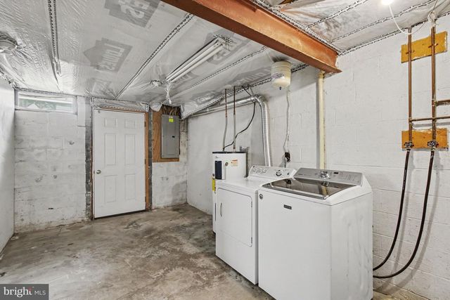 541 GOLDEN ST, Lititz, PA 17543