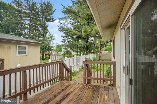 541 GOLDEN ST, Lititz, PA 17543
