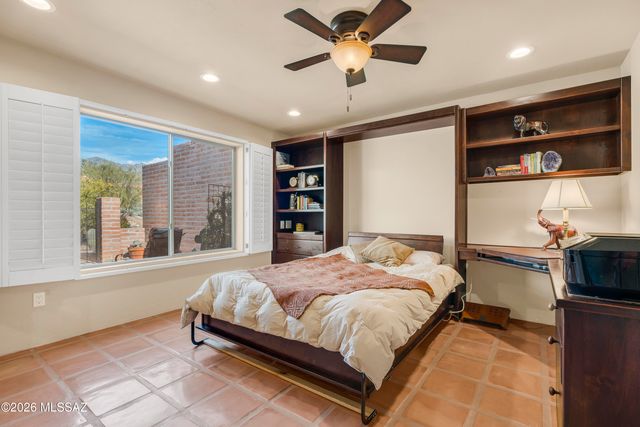 5800 E Cochise Trail, Tucson, AZ 85750