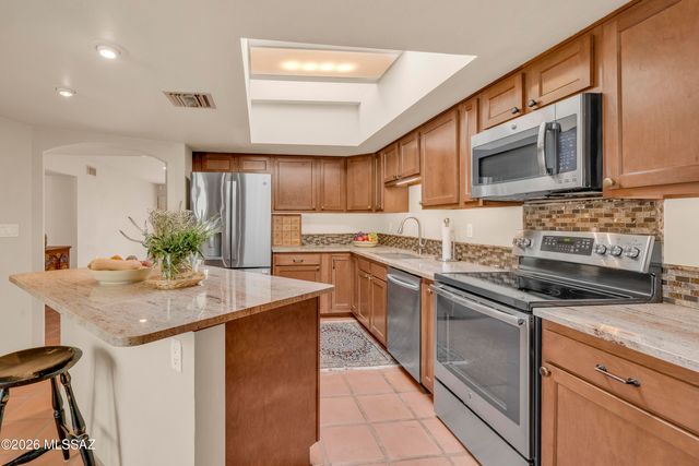 5800 E Cochise Trail, Tucson, AZ 85750