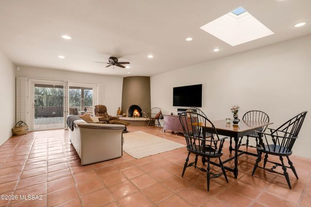 5800 E Cochise Trail, Tucson, AZ 85750