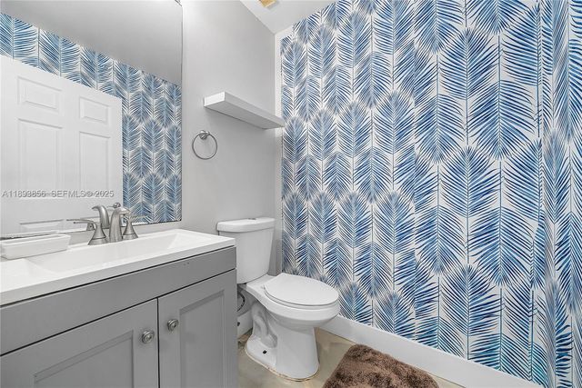 3875 Island Club W, Lantana, FL 33462
