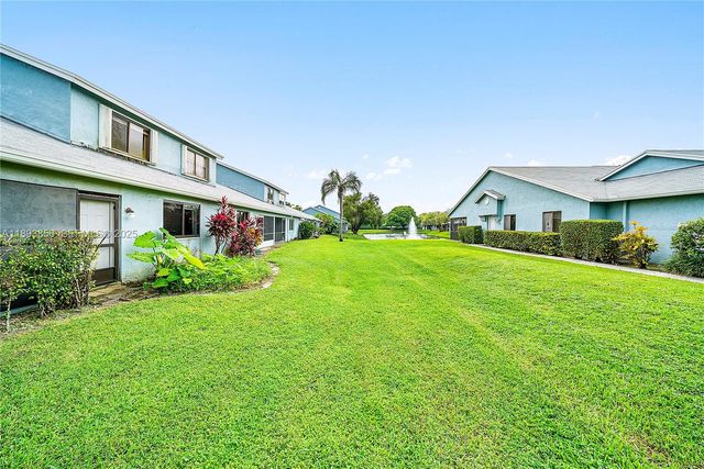 3875 Island Club W, Lantana, FL 33462
