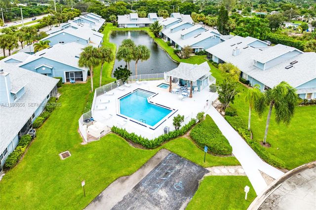 3875 Island Club W, Lantana, FL 33462