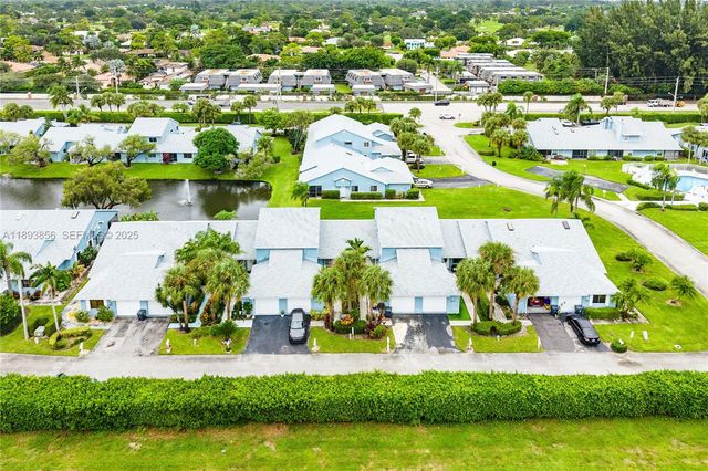 3875 Island Club W, Lantana, FL 33462