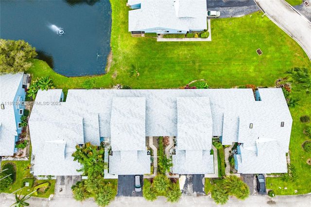 3875 Island Club W, Lantana, FL 33462