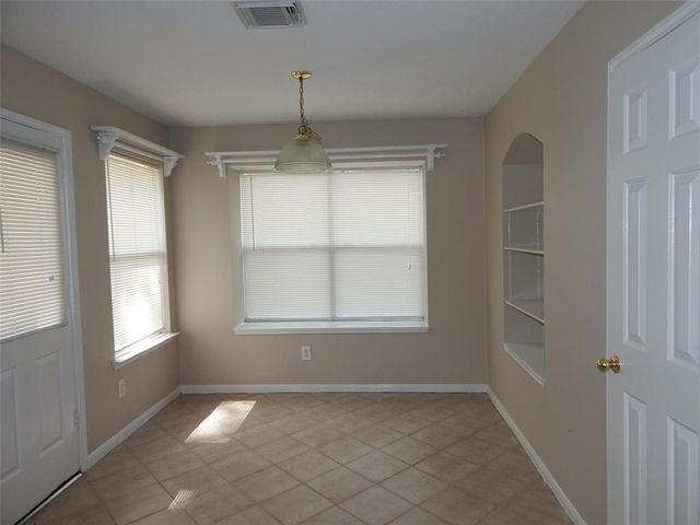 435 Paradise Lane, Montgomery, TX 77356
