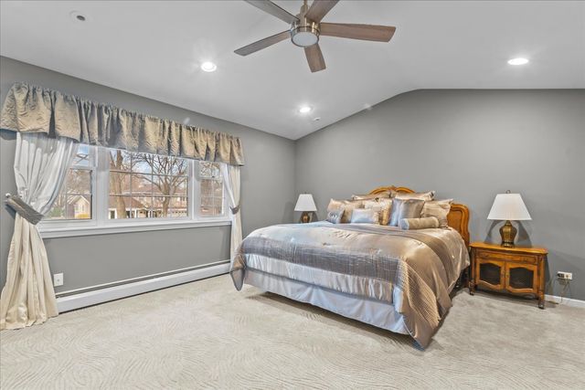 1632 Longvalley Drive, Northbrook, IL 60062