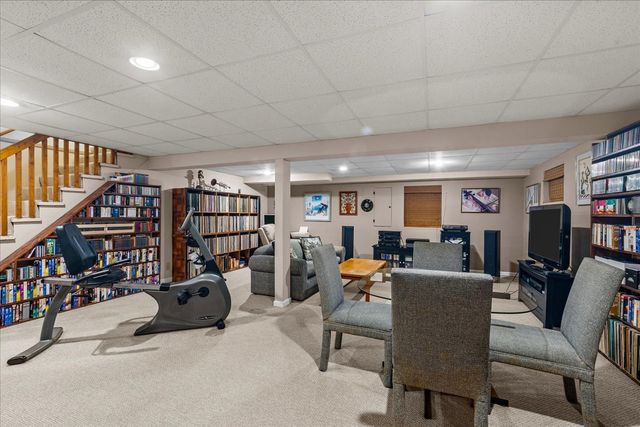 1632 Longvalley Drive, Northbrook, IL 60062