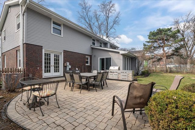 1632 Longvalley Drive, Northbrook, IL 60062