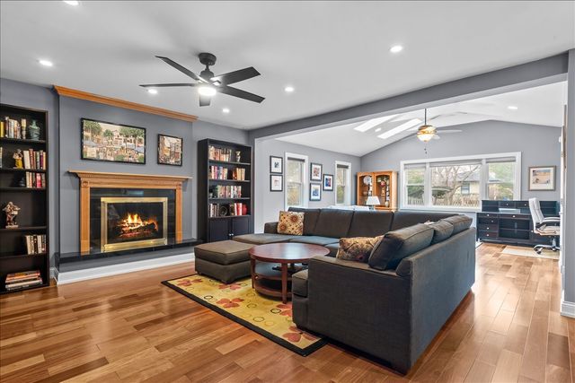 1632 Longvalley Drive, Northbrook, IL 60062