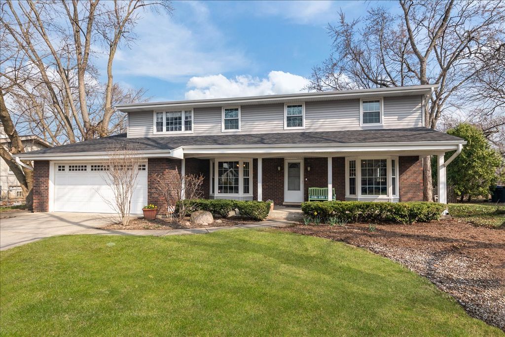1632 Longvalley Drive, Northbrook, IL 60062
