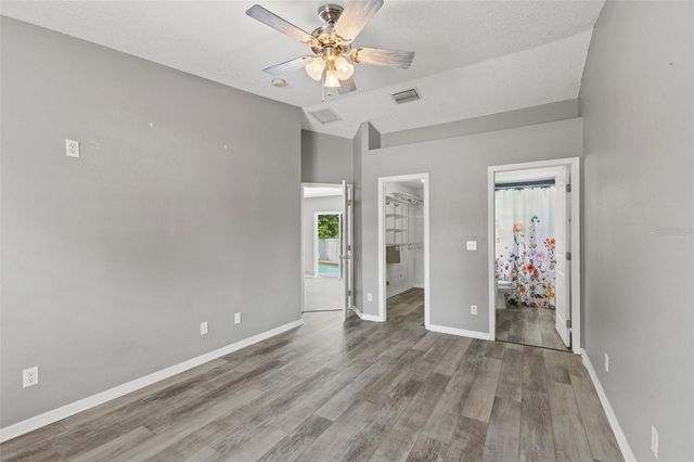 560 ROBIN HILL CIRCLE, Brandon, FL 33510