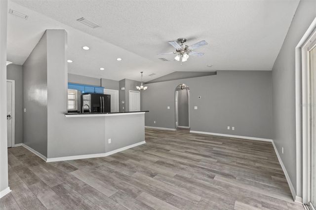 560 ROBIN HILL CIRCLE, Brandon, FL 33510