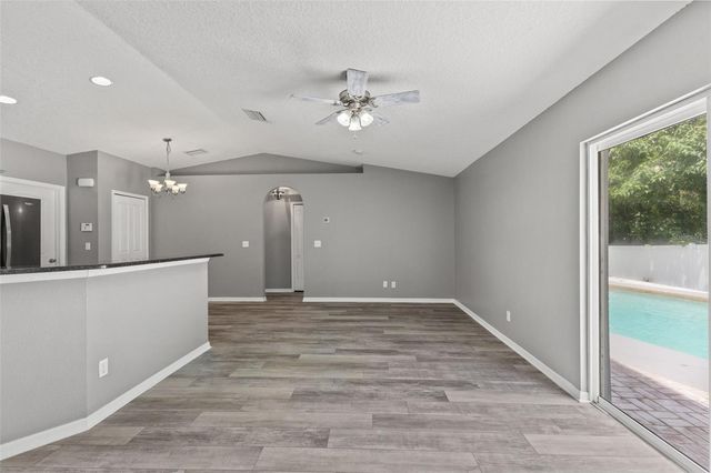 560 ROBIN HILL CIRCLE, Brandon, FL 33510
