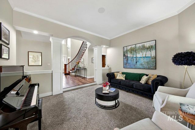 1013 E Rivers End Drive, Eagle, ID 83616